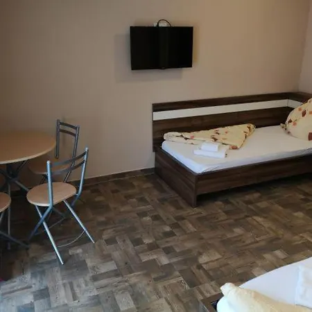 Bed and Breakfast Borostyan Panzio *