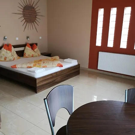 Bed and Breakfast Borostyan Panzio 3*