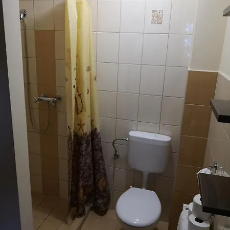 Borostyan Panzio Bed & Breakfast